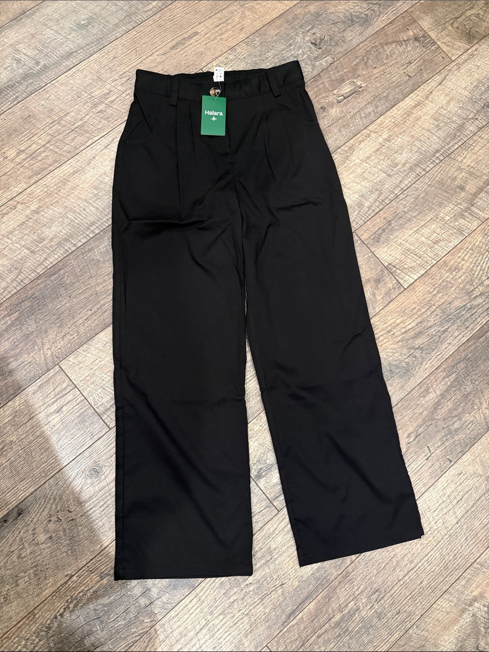 HALARA Black Wide-Leg Trousers with Green Brand Tag